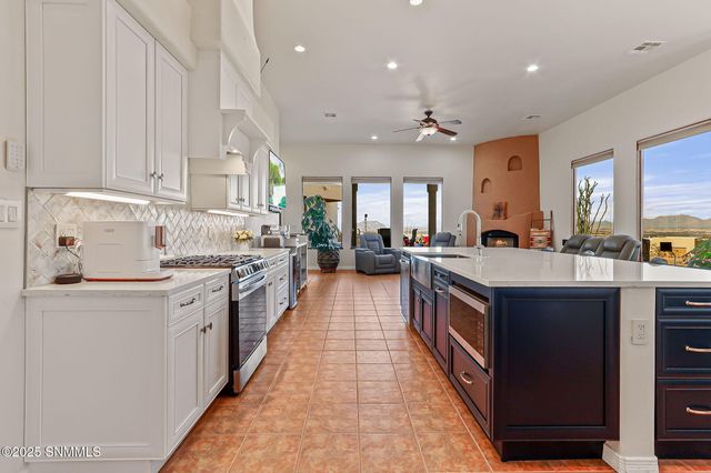 1220 Titania Court, Las Cruces, NM 88007