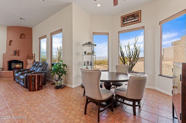 1220 Titania Court, Las Cruces, NM 88007