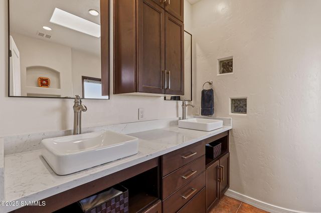 1220 Titania Court, Las Cruces, NM 88007