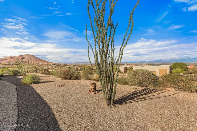 1220 Titania Court, Las Cruces, NM 88007