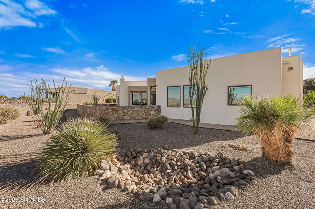 1220 Titania Court, Las Cruces, NM 88007