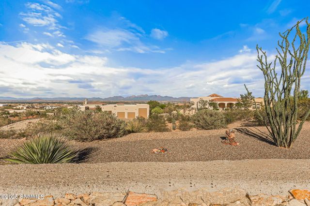 1220 Titania Court, Las Cruces, NM 88007