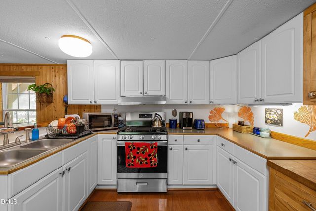 2073 N Pea Ridge Road, Pittsboro, NC 27312