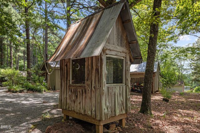 2073 N Pea Ridge Road, Pittsboro, NC 27312