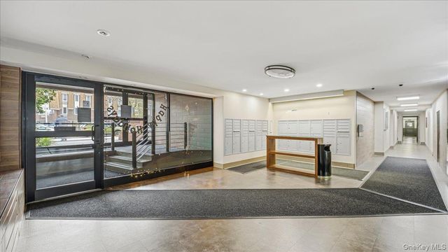 210-15 23rd Avenue 3F, Bayside, NY 11360