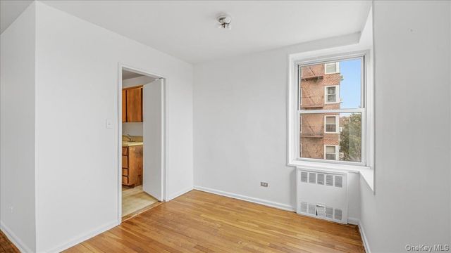 210-15 23rd Avenue 3F, Bayside, NY 11360