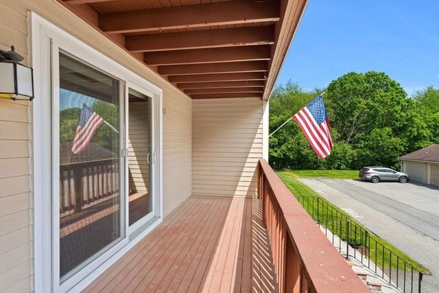 67 Randolph Dr 67, Tewksbury, MA 01876
