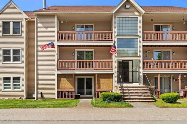 67 Randolph Dr 67, Tewksbury, MA 01876