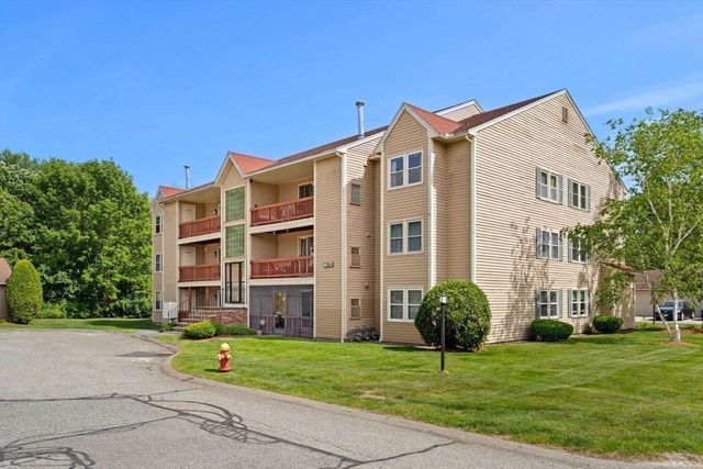 67 Randolph Dr 67, Tewksbury, MA 01876