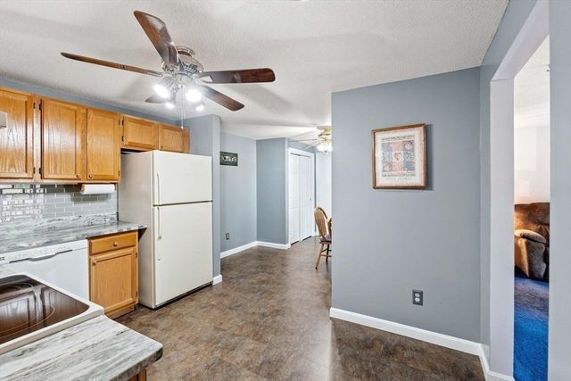 67 Randolph Dr 67, Tewksbury, MA 01876