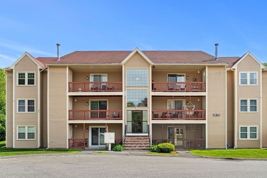 67 Randolph Dr 67, Tewksbury, MA 01876