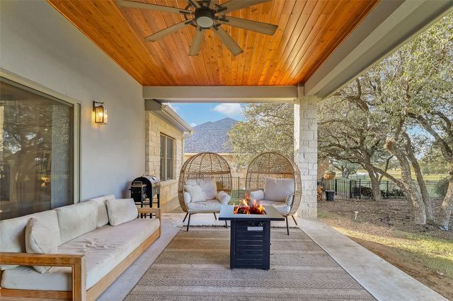 216 Enclave DR, Kingsland, TX 78639