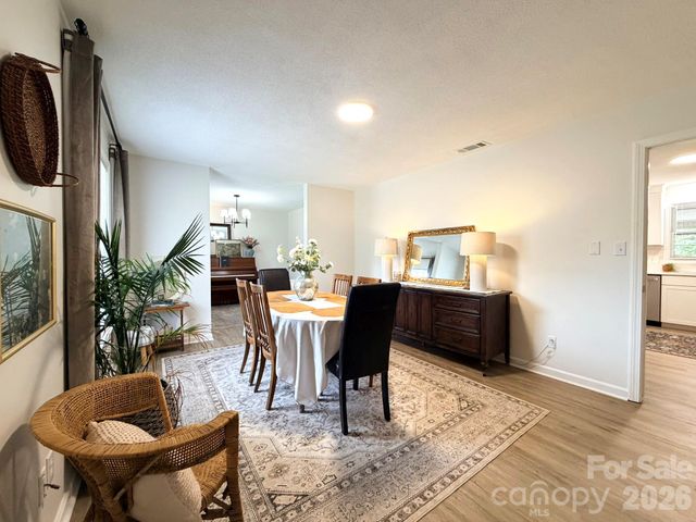 165 Northwest Road, Hickory, NC 28601