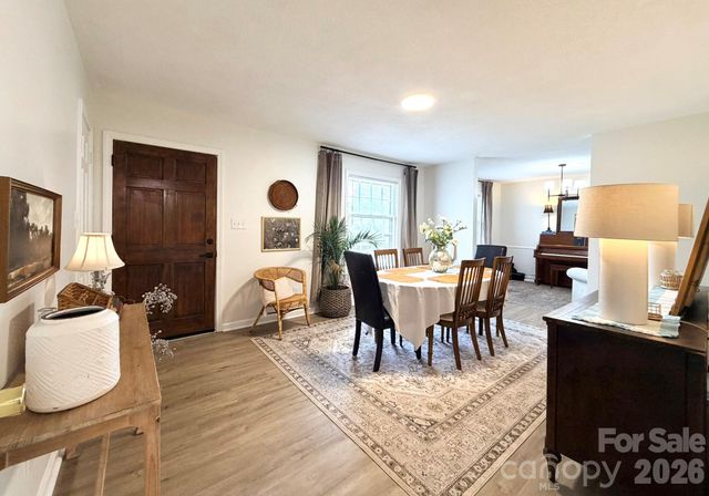 165 Northwest Road, Hickory, NC 28601