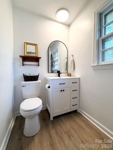 165 Northwest Road, Hickory, NC 28601