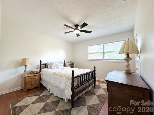 165 Northwest Road, Hickory, NC 28601