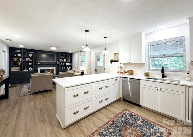 165 Northwest Road, Hickory, NC 28601