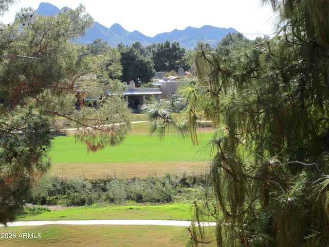 4303 E CACTUS Road 423, Phoenix, AZ 85032