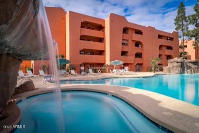 4303 E CACTUS Road 423, Phoenix, AZ 85032