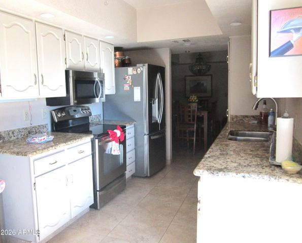 4303 E CACTUS Road 423, Phoenix, AZ 85032