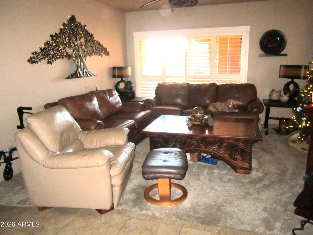 4303 E CACTUS Road 423, Phoenix, AZ 85032