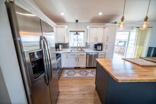 5944 Belfry Ln NW, Rochester, MN 55901