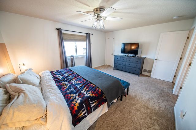 5944 Belfry Ln NW, Rochester, MN 55901