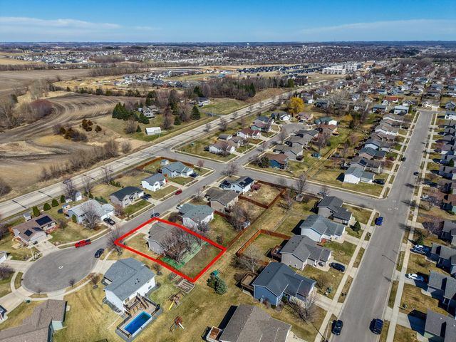 5944 Belfry Ln NW, Rochester, MN 55901