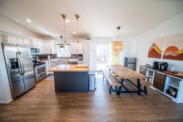 5944 Belfry Ln NW, Rochester, MN 55901