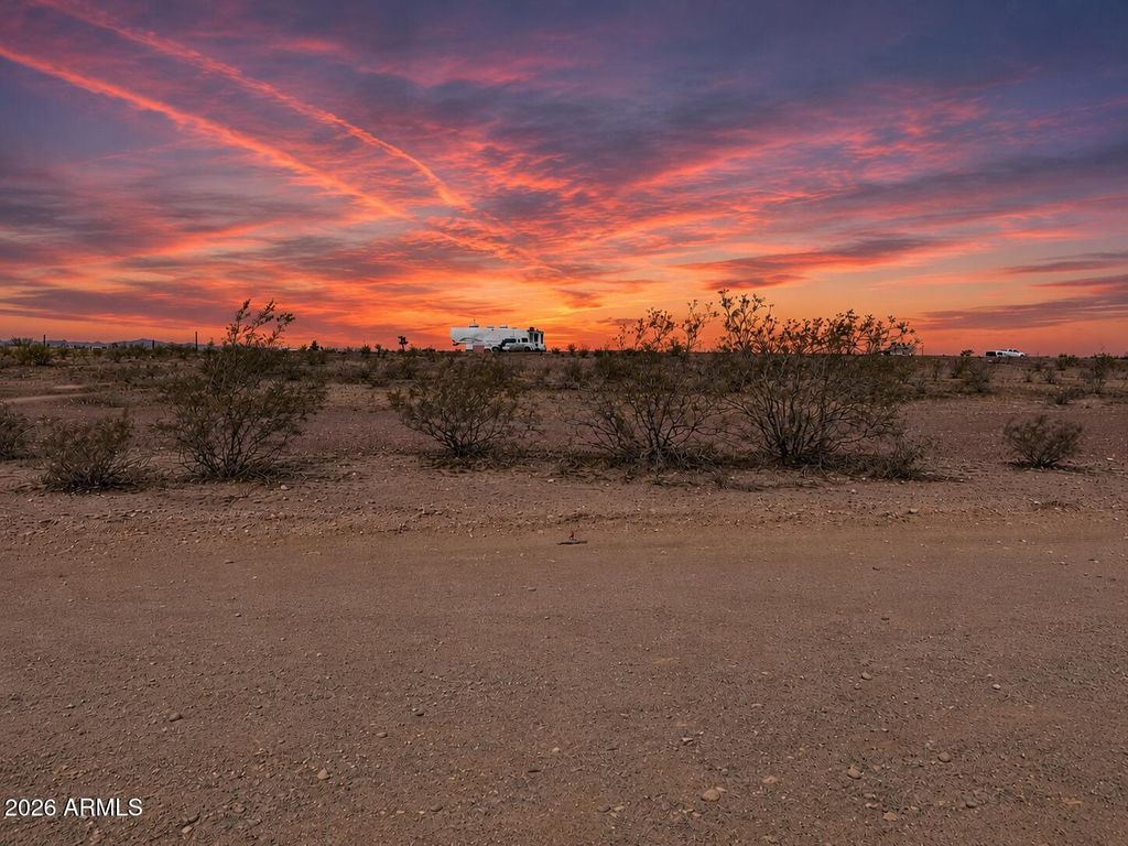 Image 11 of property listing at 30702 N 299TH Avenue 49, Wittmann, AZ 85361