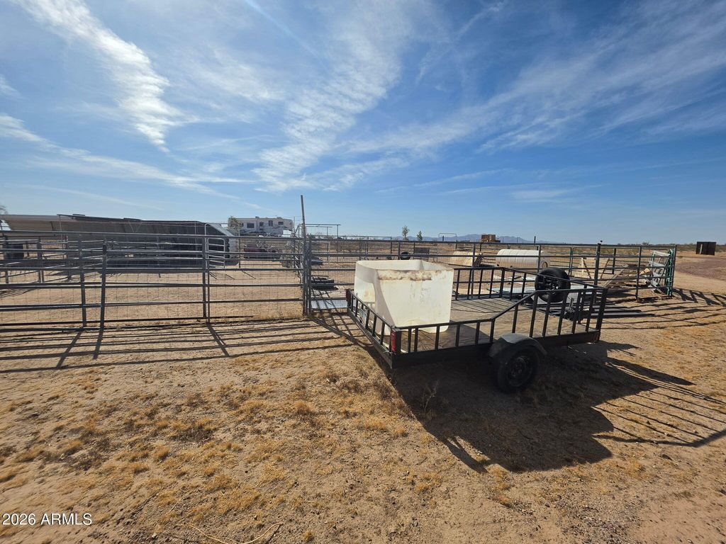 Image 4 of property listing at 30702 N 299TH Avenue 49, Wittmann, AZ 85361