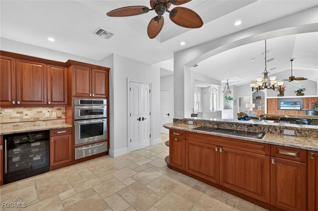 2312 Starfish LN, Sanibel, FL 33957