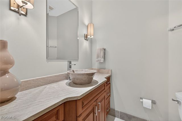 2312 Starfish LN, Sanibel, FL 33957