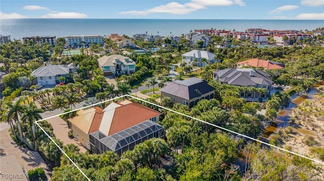 2312 Starfish LN, Sanibel, FL 33957