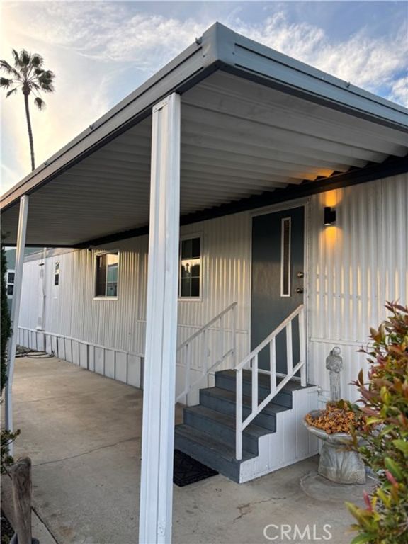 1565 W Arrow Highway C10, Upland, CA 91786