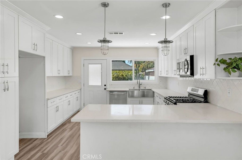 1247 N Neptune Avenue, Wilmington, CA 90744 — photo 5