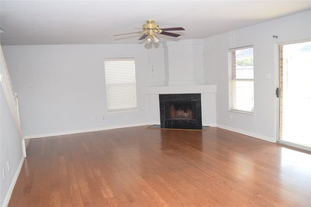 2120 Glenhaven Drive, Lewisville, TX 75067
