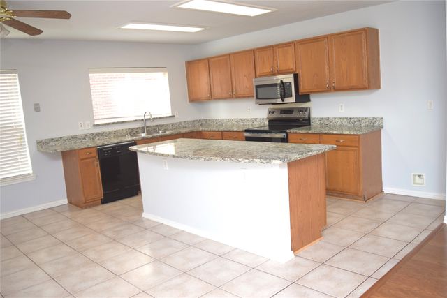 2120 Glenhaven Drive, Lewisville, TX 75067