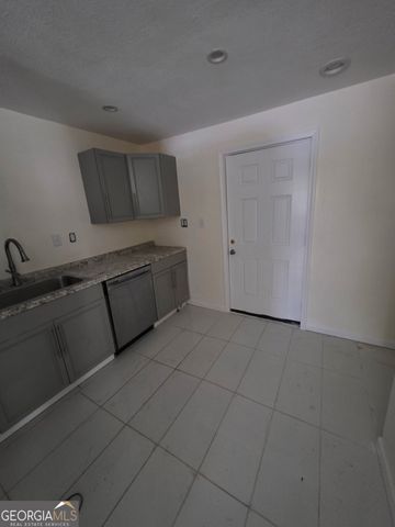 1210 Academy Avenue, Dublin, GA 31021