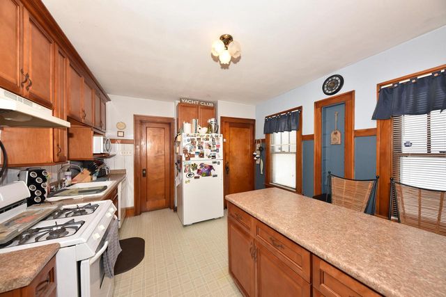 1816 S 59th STREET, West Allis, WI 53214