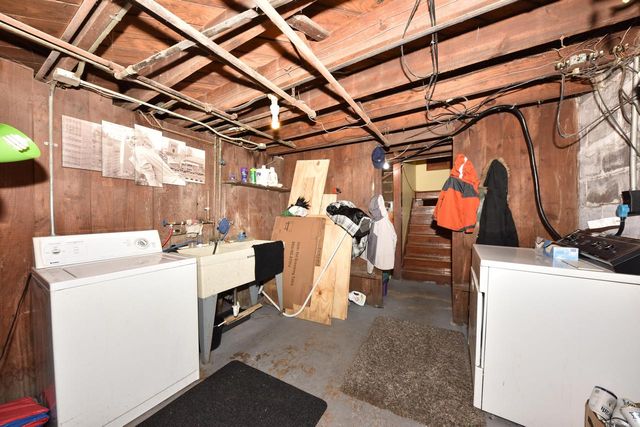 1816 S 59th STREET, West Allis, WI 53214