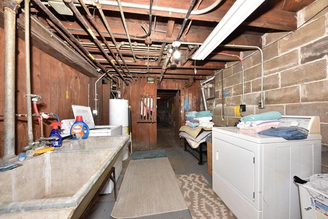 1816 S 59th STREET, West Allis, WI 53214