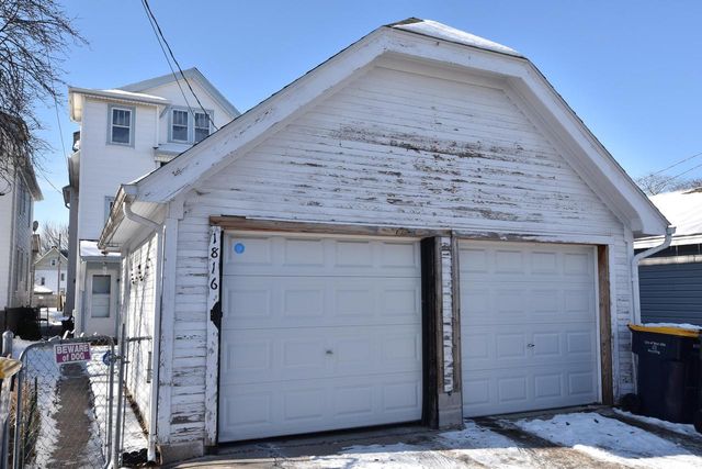 1816 S 59th STREET, West Allis, WI 53214