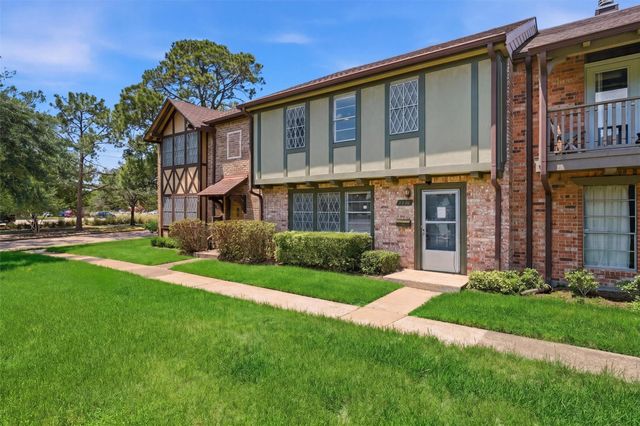 2220 Shadowdale Drive 350, Houston, TX 77043