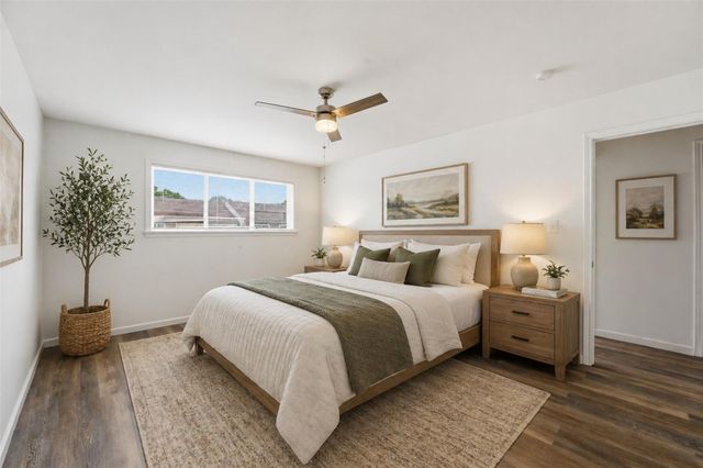 2220 Shadowdale Drive 350, Houston, TX 77043