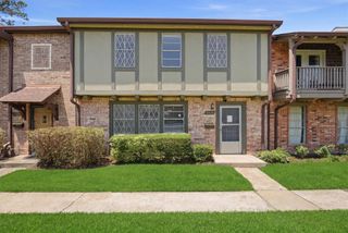 2220 Shadowdale Drive 350, Houston, TX 77043