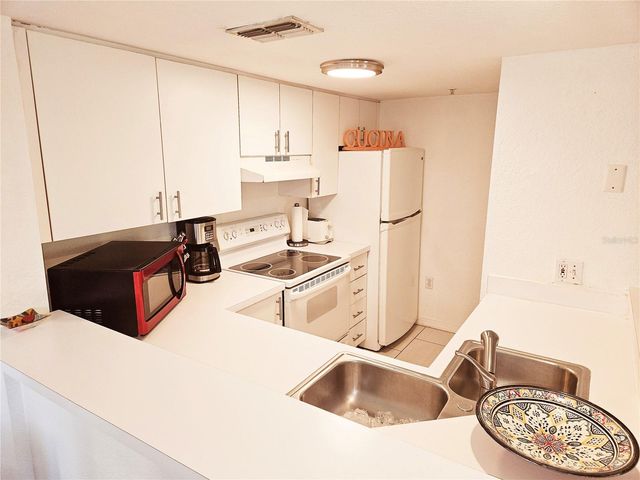 850 S TAMIAMI TRAIL 704, Sarasota, FL 34236