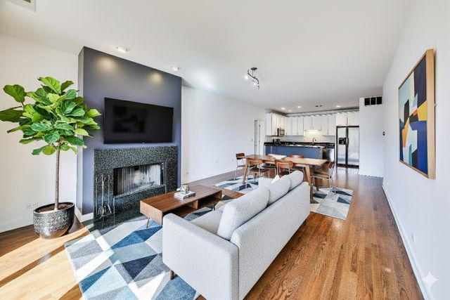 5250 N Lincoln Avenue 3C, Chicago, IL 60625