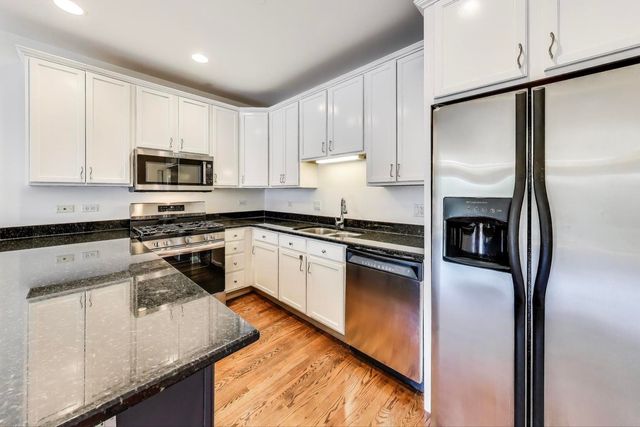 5250 N Lincoln Avenue 3C, Chicago, IL 60625