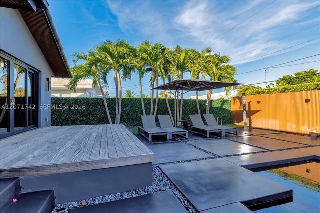 11620 NE 20th Dr, North Miami, FL 33181